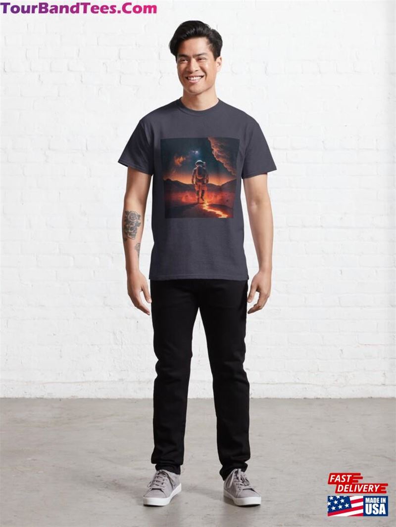 Astronaut Walking In The Mars Classic T-Shirt Hoodie 29Uf187493 – Utopia Fashion