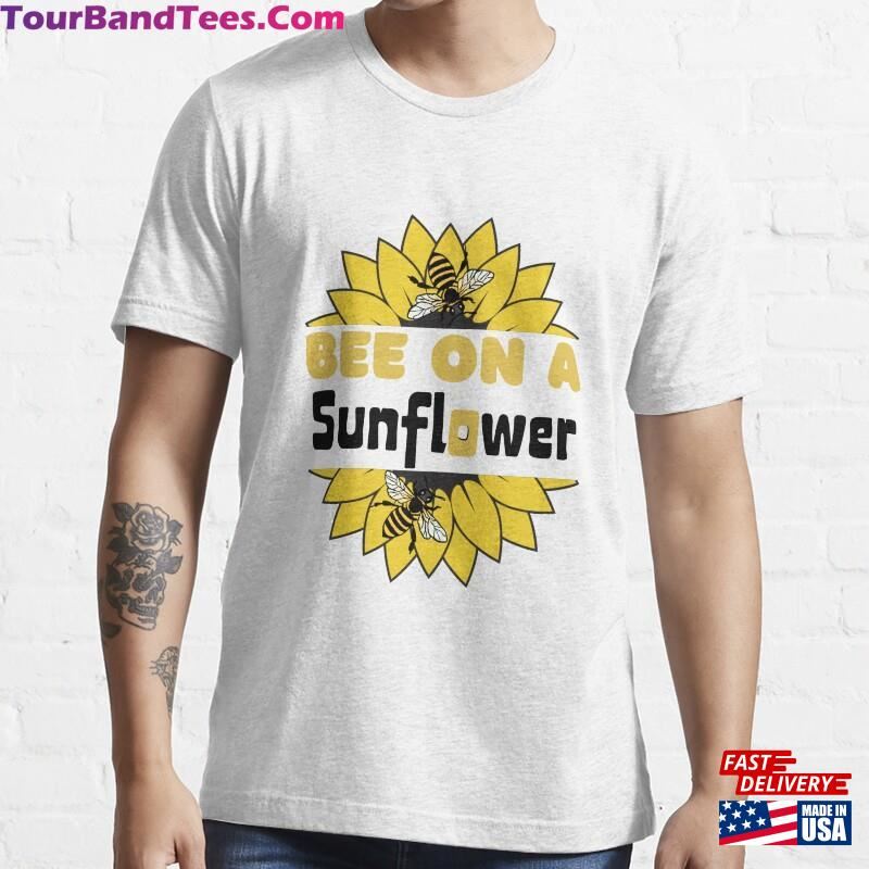 Bee On A Sunflower Essential T-Shirt Classic Sweatshirt 29Uf172035 – Utopia Fashion