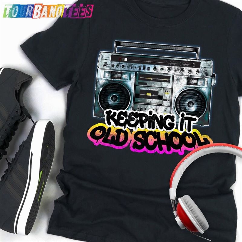 Keeping It Old School Vintage Boombox Graffiti Tee Music Lover Gift Classic Sweatshirt 29Uf180124 – Utopia Fashion