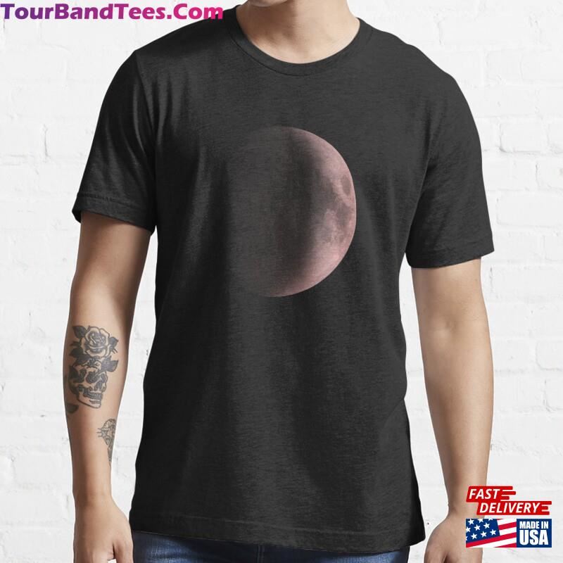 Red Moon Essential T-Shirt Sweatshirt Hoodie 29Uf166667 – Utopia Fashion