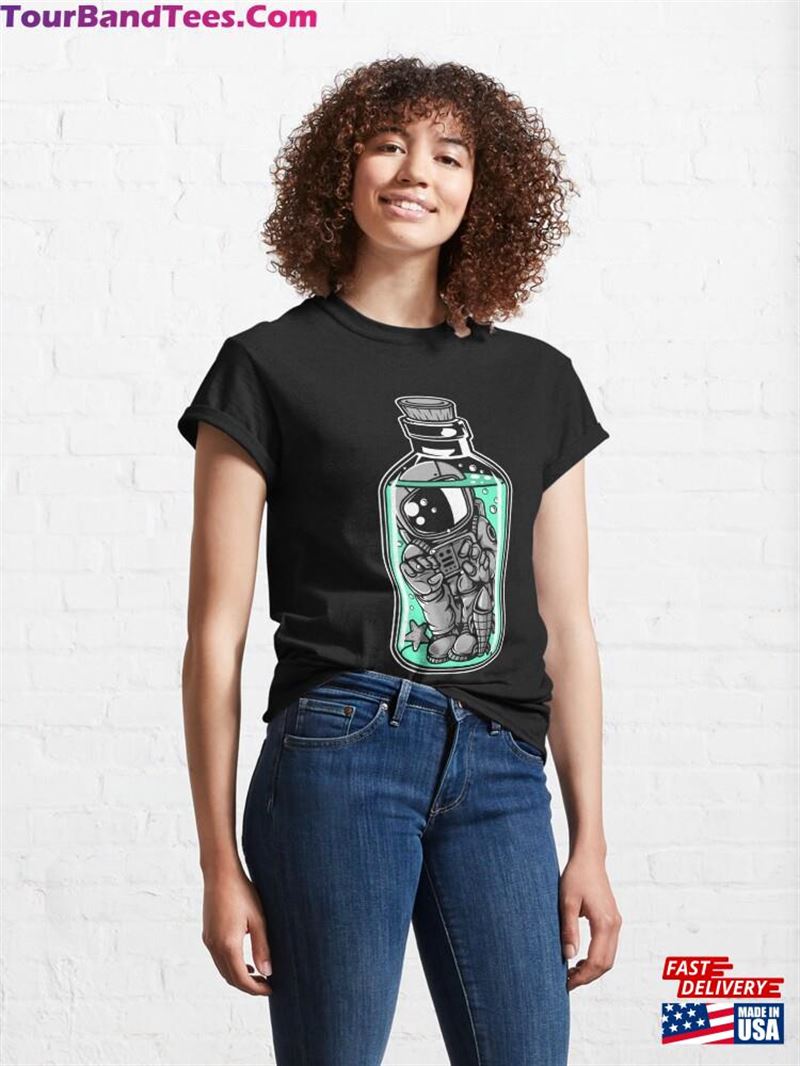 The Astronaut Is Locked In A Water Bottle Classic T-Shirt Unisex 29Uf187642 – Utopia Fashion